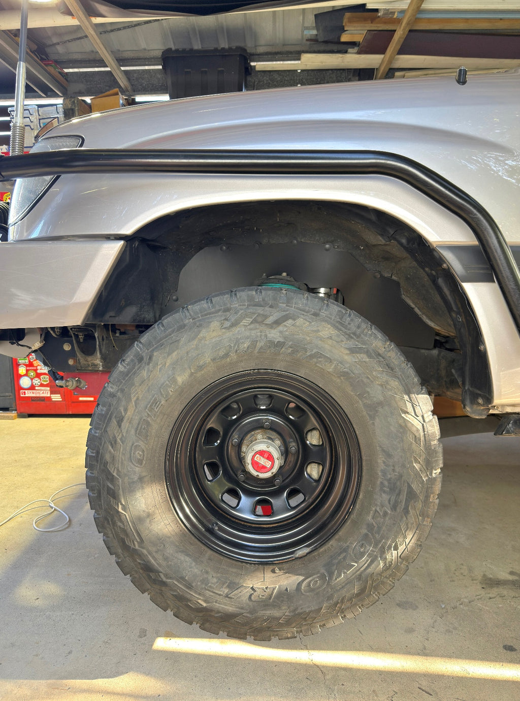Toyota 105 Series LandCruiser Heavy Duty Inner Guards | Pair