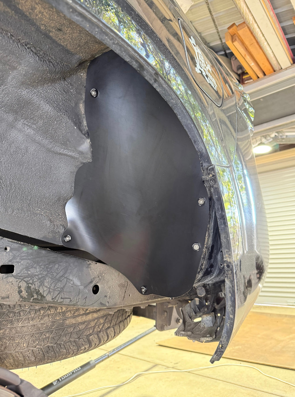 HDPE Rear Wheel Arch Guard 150/120 Prado