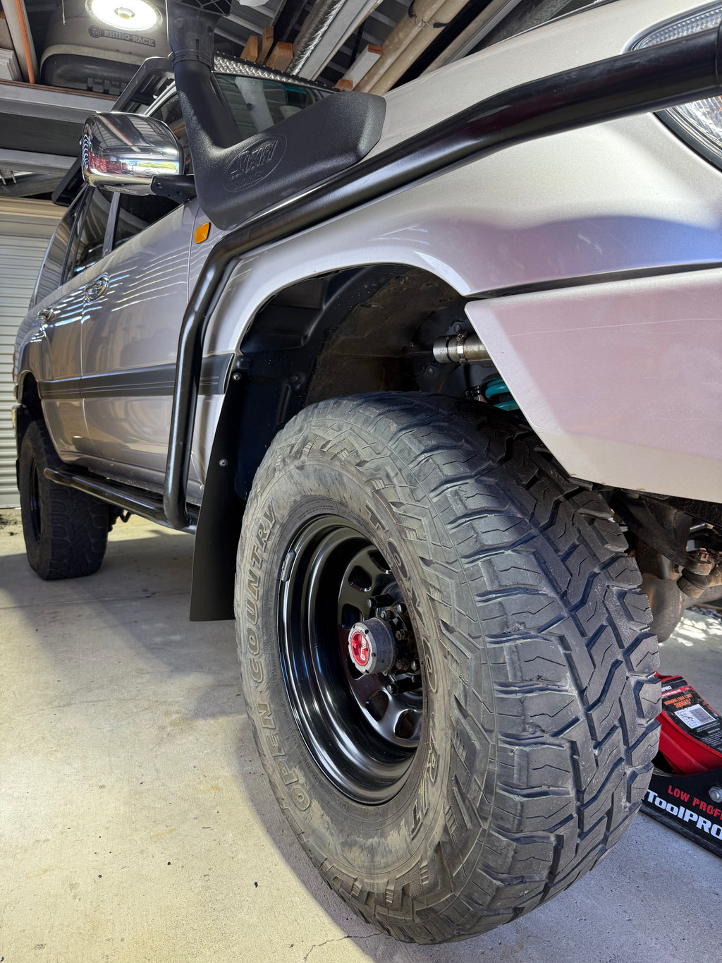 HDPE Front Mud Guards 105 Series Landcruiser