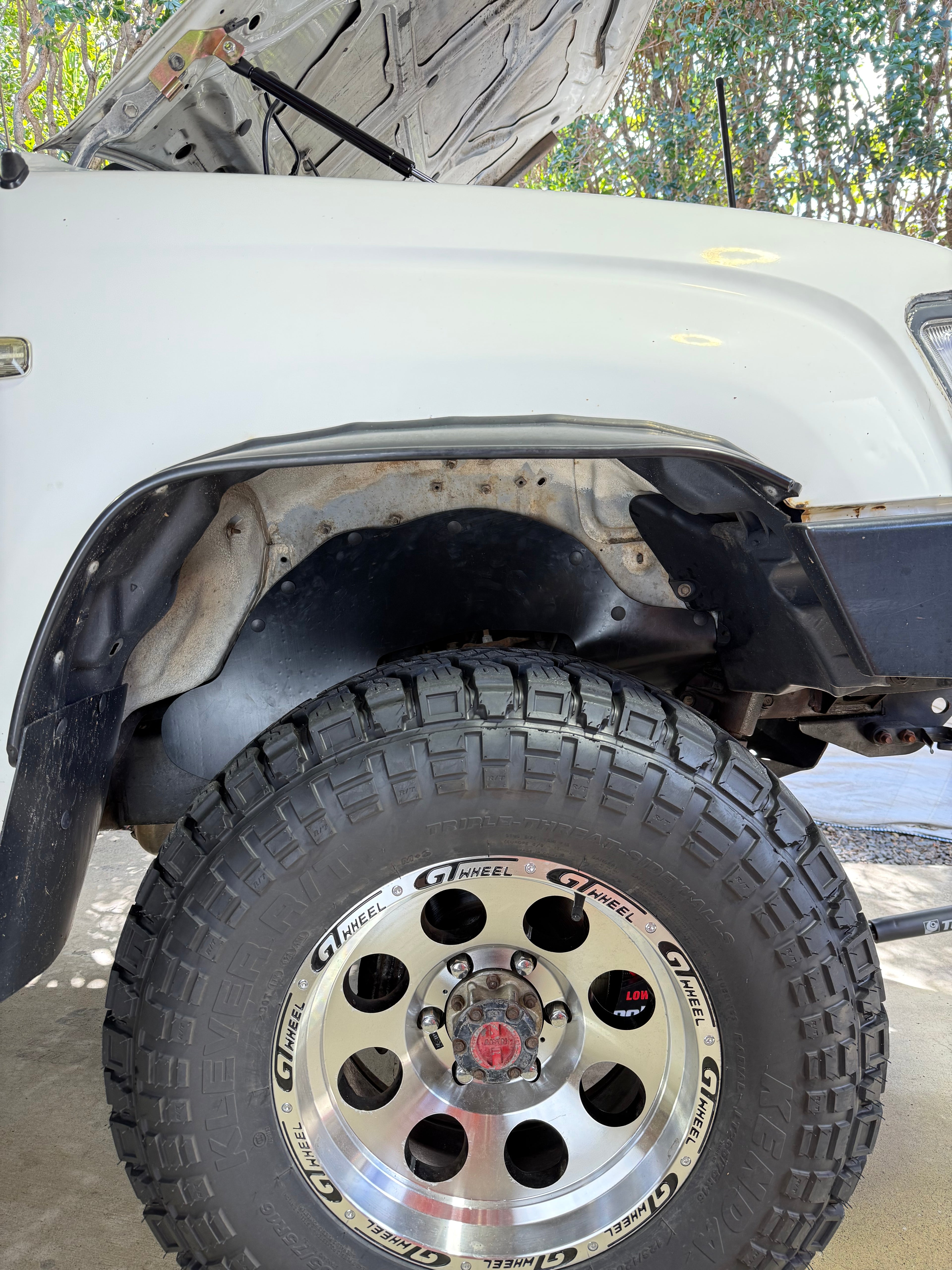 Toyota N60 Hilux Heavy Duty Inner Guards | Pair